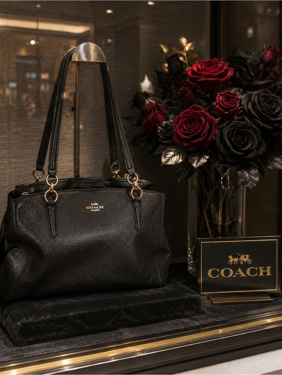 Coach Handbags - Coach Black Leather Shoulder Bag with Gold Hardware
